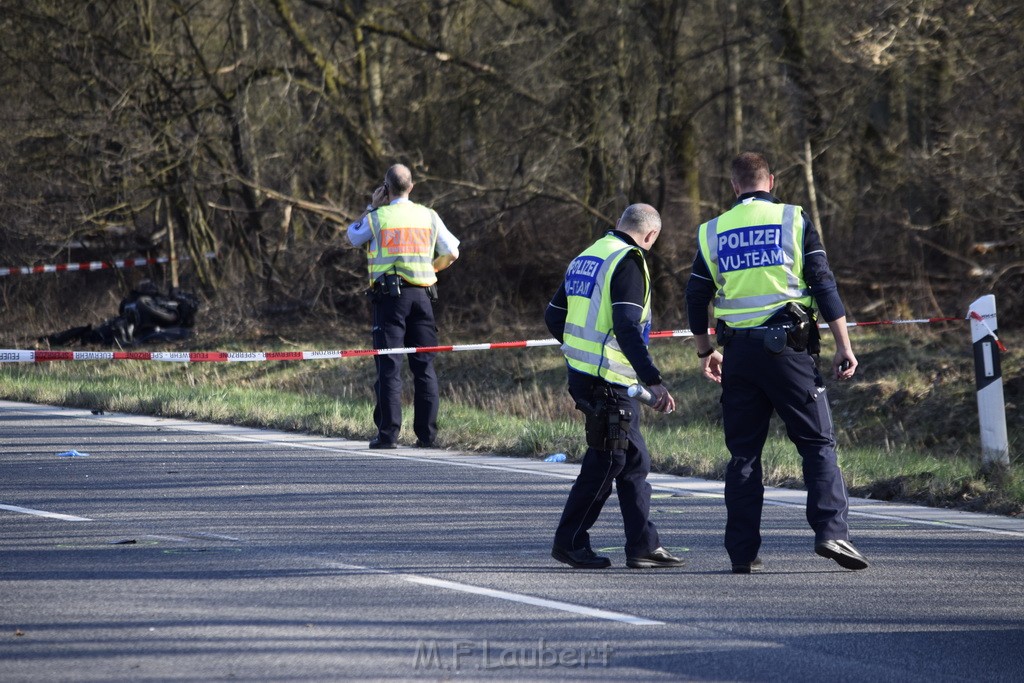 Schwerer VU Krad Fahrrad Koeln Porz Alte Koelnerstr P162.JPG - Miklos Laubert